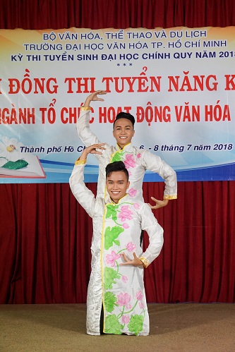 Ngày thi tuyển năng khiếu đầu tiên của chuyên ngành Tổ chức hoạt động văn hóa nghệ thuật: Nước mắt đã rơi và đa chiều cảm xúc