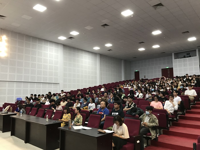 Khoa Quản lý văn hóa, nghệ thuật gặp gỡ Tân sinh viên khóa học 2020-2024