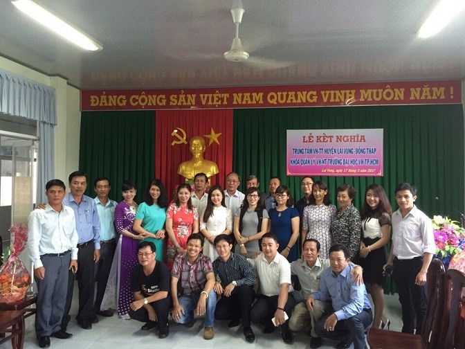 Khoa Quản lý Văn hóa - Nghệ thuật, Trường Đại học Văn hóa TP.HCM kết nghĩa cùng Trung tâm Văn hóa, Thể thao huyện Lai Vung 