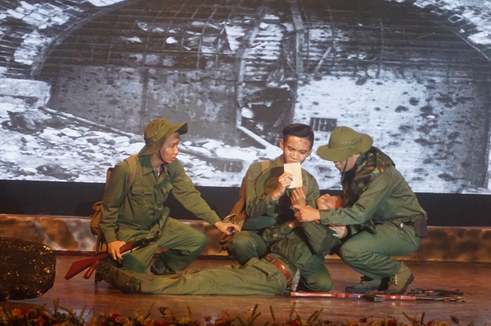 KỊCH SINH VIÊN NGÀY CÀNG KHỞI SẮC