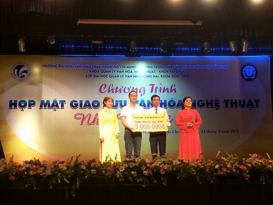 THÊM NIỀM VUI CHO QUĨ HỌC BỔNG “KHỞI NGHIỆP” CỦA KHOA QUẢN LÝ VĂN HÓA, NGHỆ THUẬT