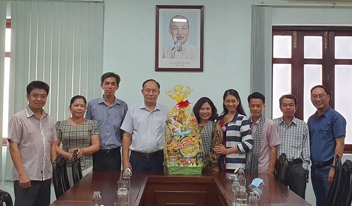 Đoàn công tác Sở Văn hóa, Thể thao và Du lịch tỉnh Bến Tre thăm và chúc Tết Trường Đại học Văn hóa TP.HCM