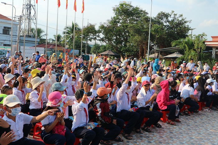 Câu lạc bộ Sân khấu X-Drama tổng kết hoạt động mùa Trung thu yêu thương