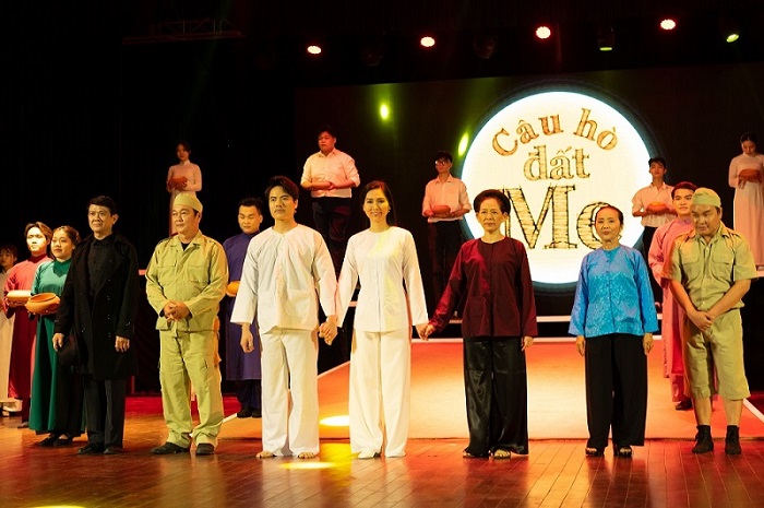 Trường Đại học văn hóa TP.HCM và Công ty Tổ chức biểu diễn Phiêu Linh tham gia Liên hoan Kịch nói Toàn quốc – 2021 với vở diễn “Câu hò đất MẸ”