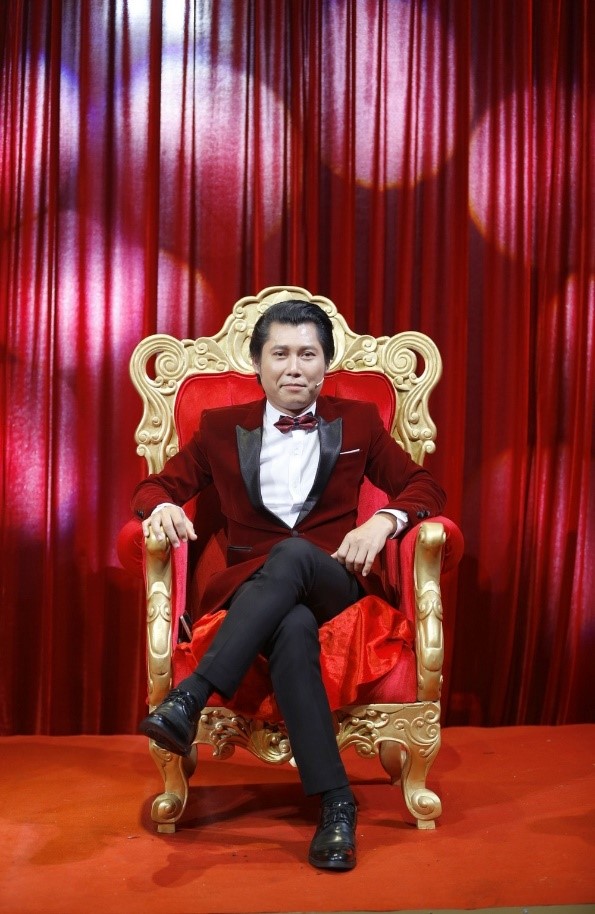 ẢO THUẬT GIA HOÀNG NGHIÊM ĐAM MÊ VÀ NHỮNG KHÁT VỌNG CỐNG HIẾN