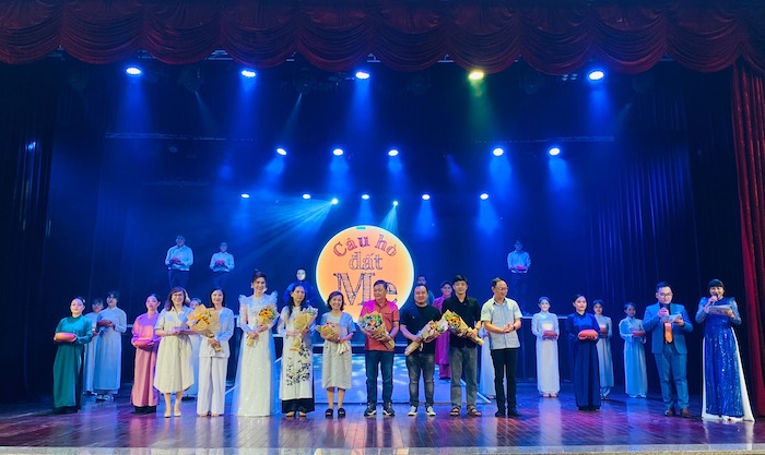 Chương trình giao lưu văn hoá nghệ thuật “Son sắt một niềm tin