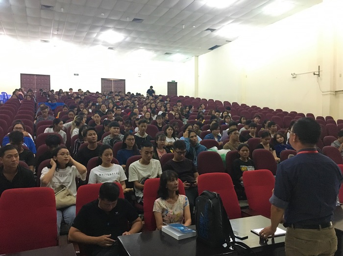 Khoa Quản lý văn hóa, nghệ thuật họp giao ban cùng sinh viên đầu năm học 2019-2020